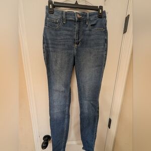 Hollister Curvy High-Rise Super Skinny Women's Jeans W27